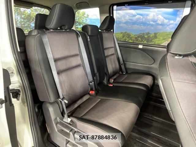 Nissan SERENA 2017-11 7060643-8