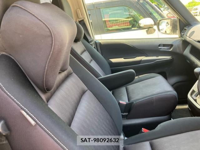 Nissan SERENA 2016-10 7060669-10