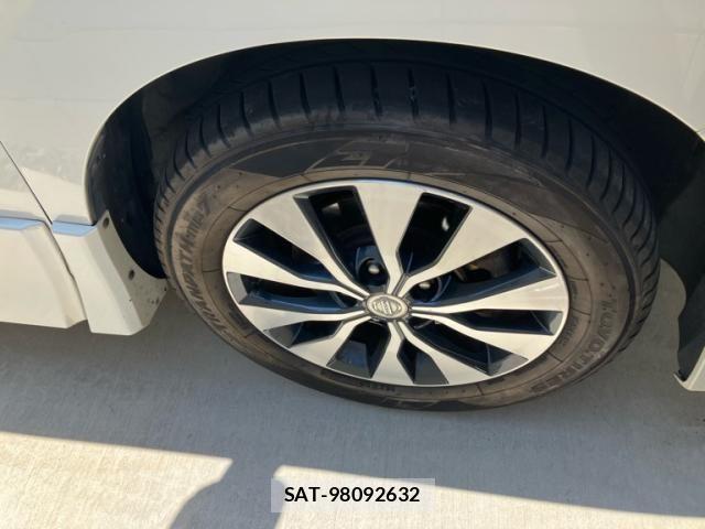 Nissan SERENA 2016-10 7060669-2