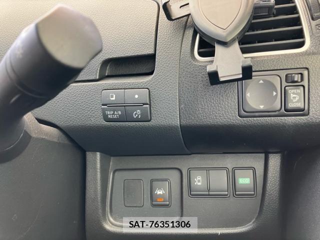 Nissan SERENA 2014-05 7060674-10