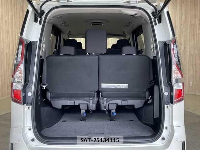 Nissan SERENA 2021-08 7060646-9