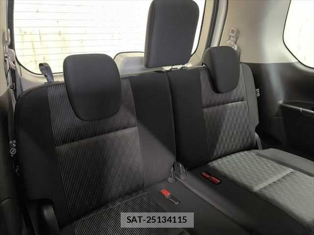Nissan SERENA 2021-08 7060646-7