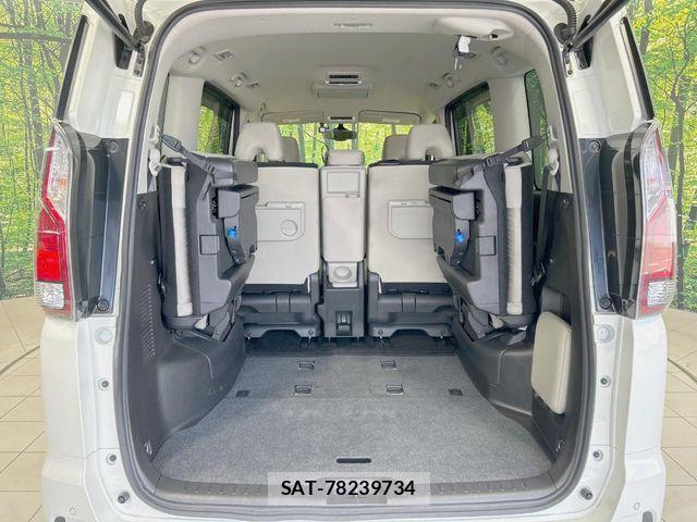 Nissan SERENA 2017-09 7224871-10