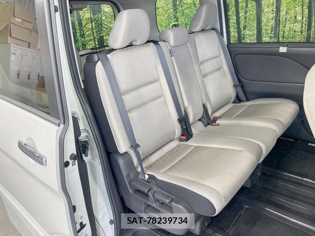 Nissan SERENA 2017-09 7224871-8