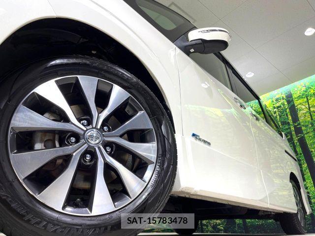 Nissan SERENA 2018-05 7224878-13
