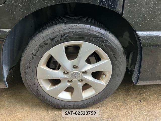Nissan SERENA 2013-08 7218012-10