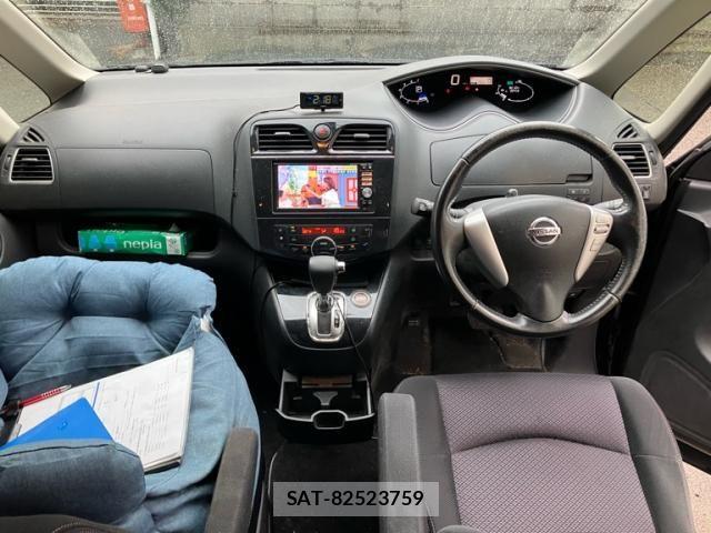 Nissan SERENA 2013-08 7218012-16