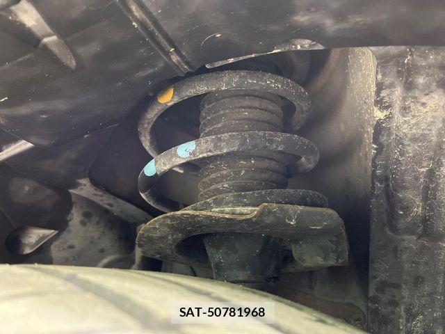 Nissan SERENA 2013-07 7224794-19