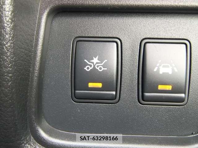 Nissan SERENA 2015-09 7224824-10
