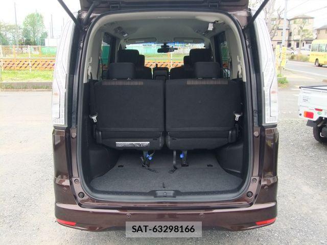 Nissan SERENA 2015-09 7224824-21