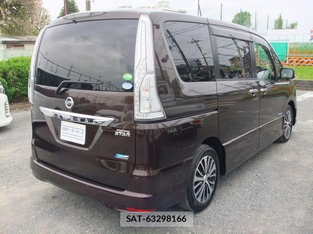 Nissan SERENA 2015-09 7224824-26