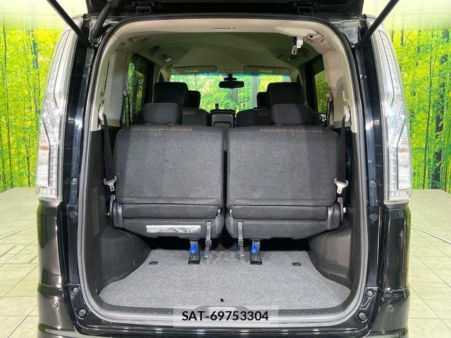 Nissan SERENA 2016-06 7224831-10