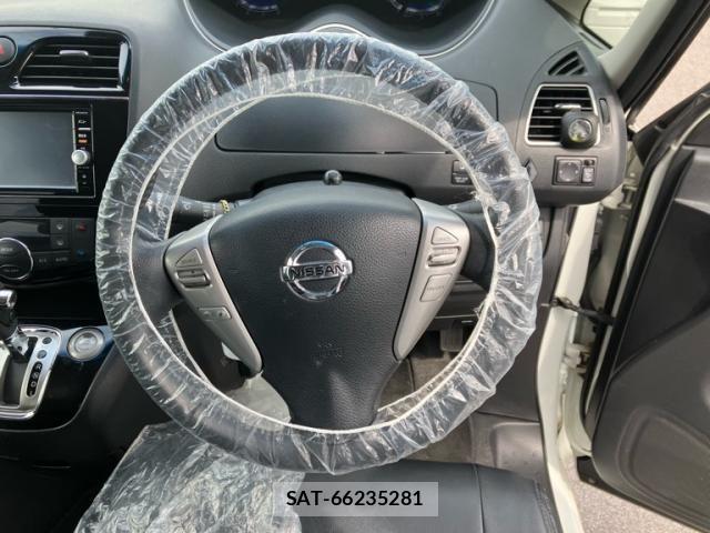 Nissan SERENA 2015-09 7224829-16