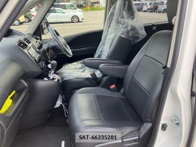 Nissan SERENA 2015-09 7224829-24