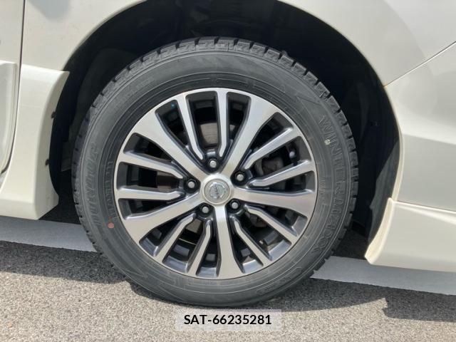 Nissan SERENA 2015-09 7224829-25