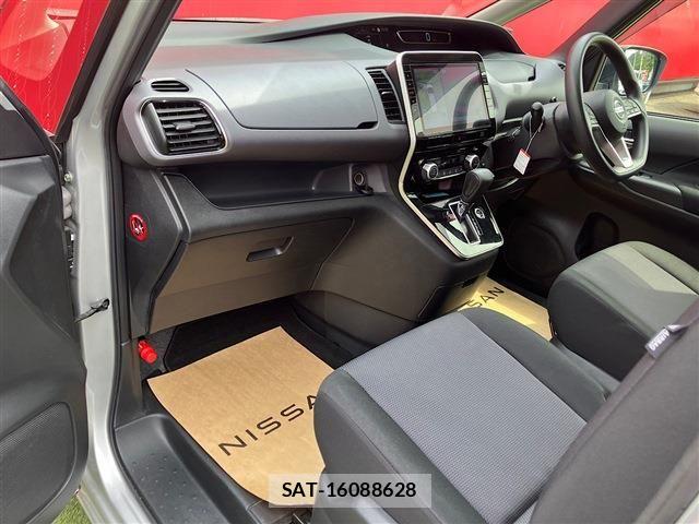 Nissan SERENA 2021-04 7224912-13