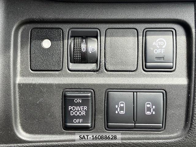 Nissan SERENA 2021-04 7224912-25
