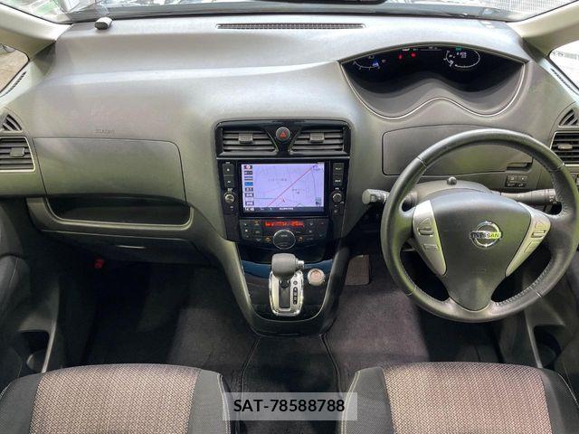 Nissan SERENA 2015-08 7224821-1