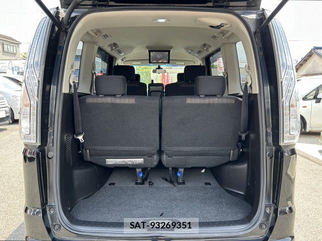 Nissan SERENA 2016-06 7224839-13