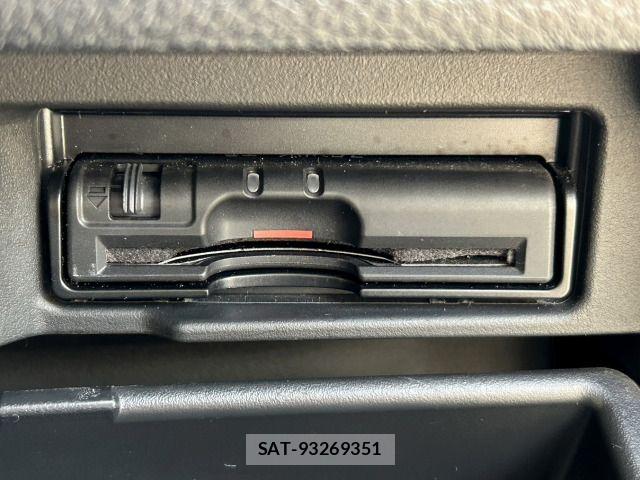 Nissan SERENA 2016-06 7224839-19