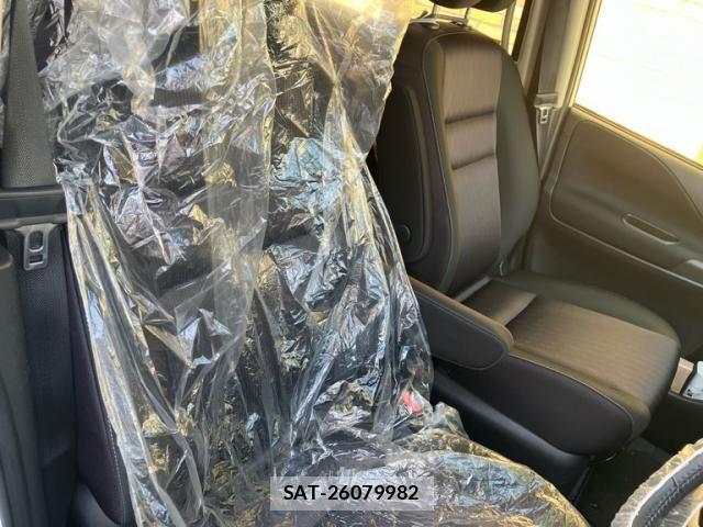 Nissan SERENA 2018-01 7224876-14
