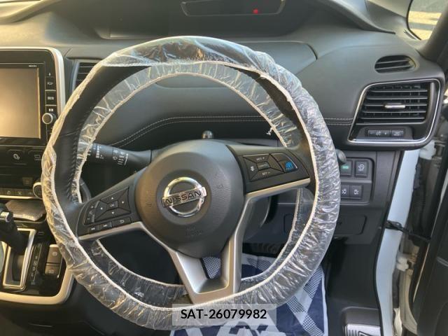 Nissan SERENA 2018-01 7224876-15