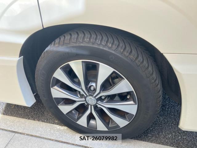 Nissan SERENA 2018-01 7224876-6