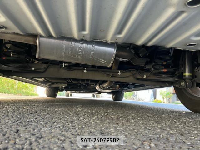 Nissan SERENA 2018-01 7224876-8