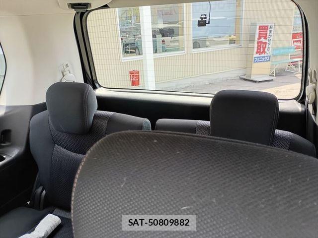 Nissan SERENA 2013-07 7224795-11