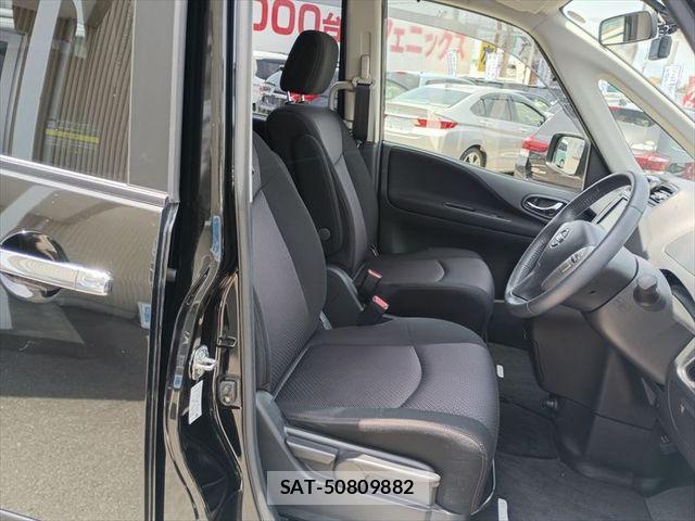Nissan SERENA 2013-07 7224795-17