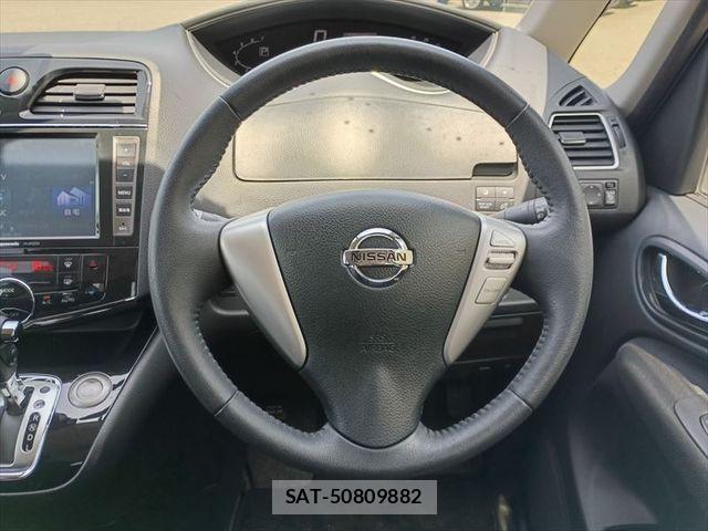 Nissan SERENA 2013-07 7224795-1