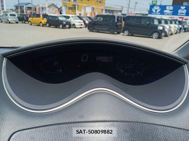 Nissan SERENA 2013-07 7224795-24