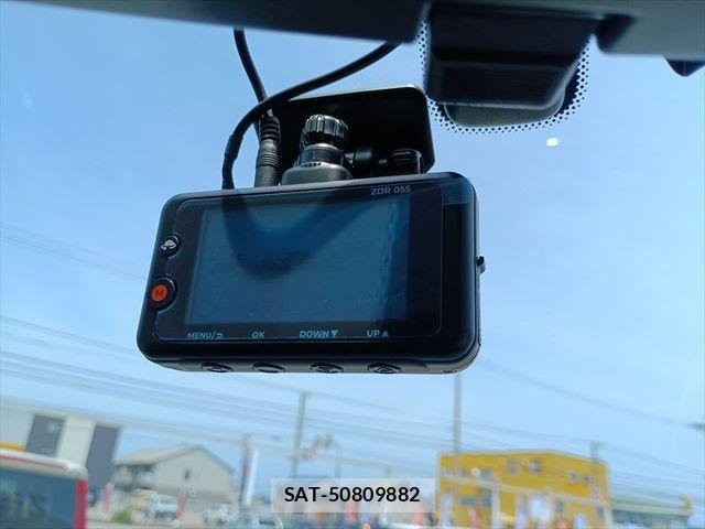 Nissan SERENA 2013-07 7224795-26