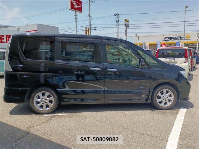 Nissan SERENA 2013-07 7224795-3