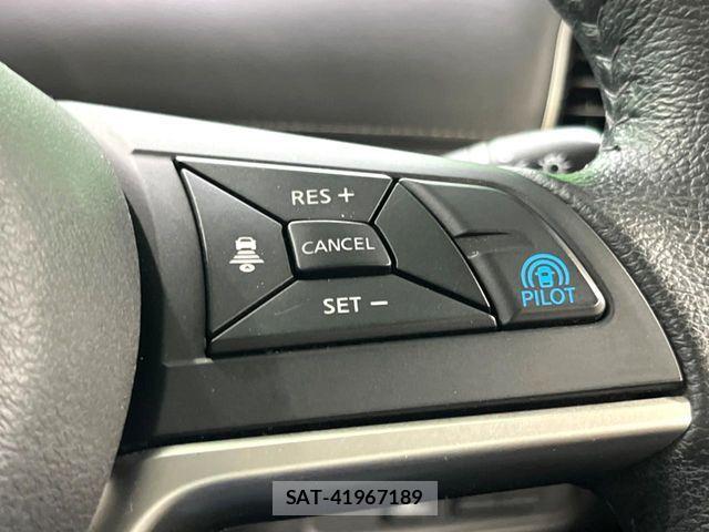 Nissan SERENA 2017-03 7224851-5