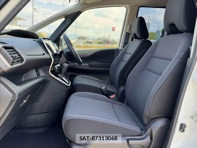 Nissan SERENA 2019-08 7224895-16
