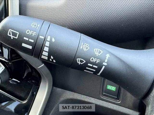 Nissan SERENA 2019-08 7224895-25