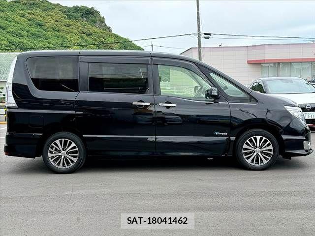 Nissan SERENA 2015-09 7224826-11