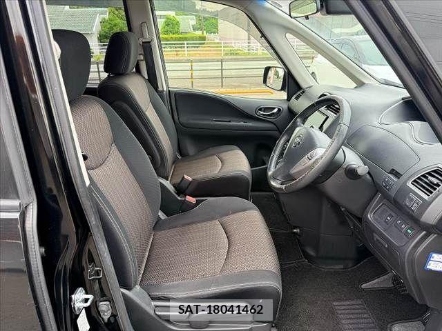 Nissan SERENA 2015-09 7224826-15