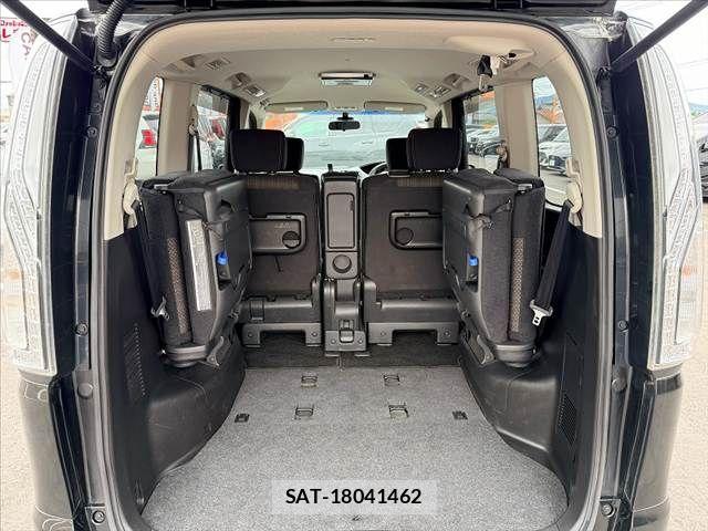 Nissan SERENA 2015-09 7224826-20