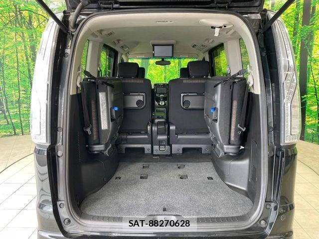 Nissan SERENA 2014-02 7224804-10