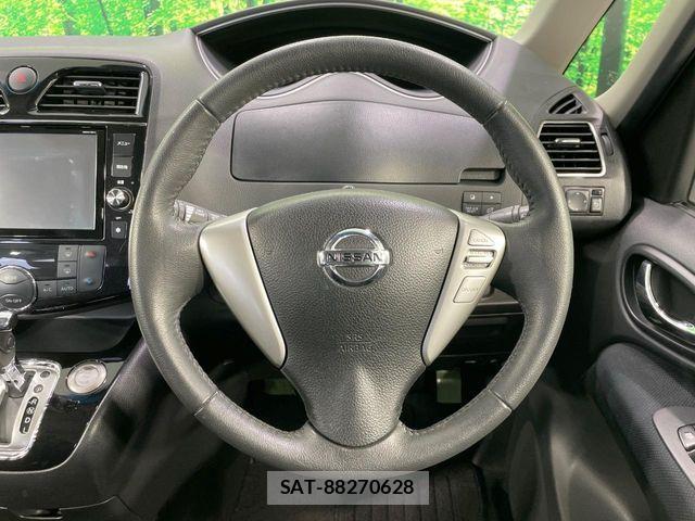 Nissan SERENA 2014-02 7224804-11