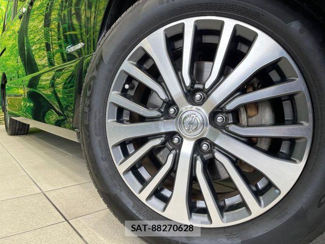 Nissan SERENA 2014-02 7224804-13