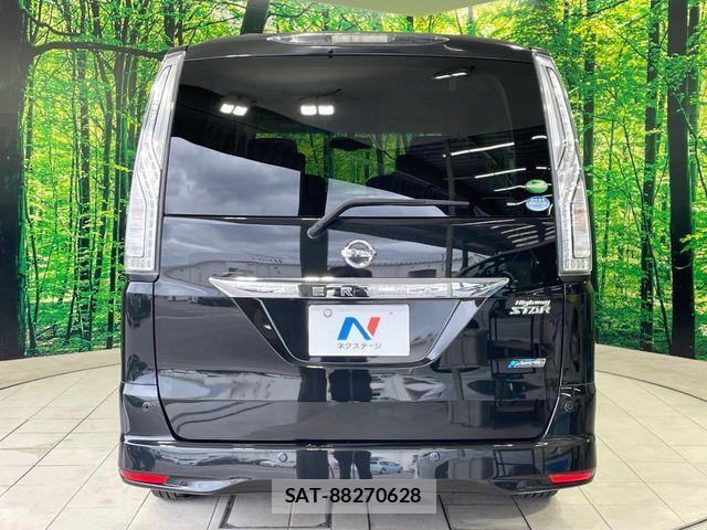 Nissan SERENA 2014-02 7224804-15
