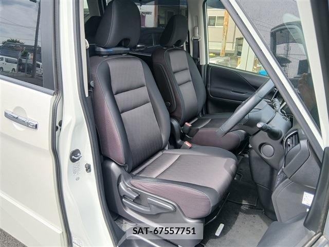 Nissan SERENA 2016-09 7224846-14
