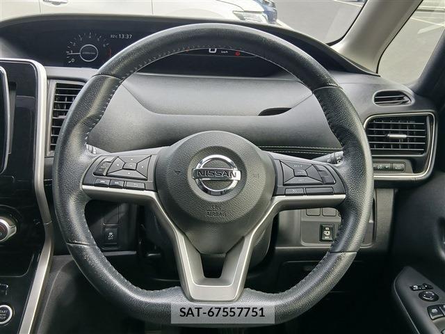 Nissan SERENA 2016-09 7224846-17