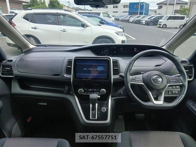Nissan SERENA 2016-09 7224846-18