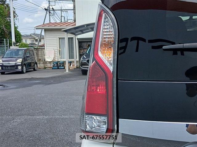 Nissan SERENA 2016-09 7224846-28