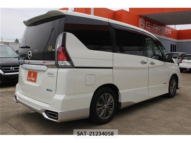 Nissan SERENA 2017-03 7224854-12