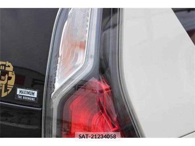 Nissan SERENA 2017-03 7224854-22
